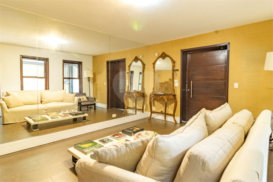 Casa à venda com 3 quartos, sendo 1 suíte, em Jardim Paulistano, São Paulo, SP