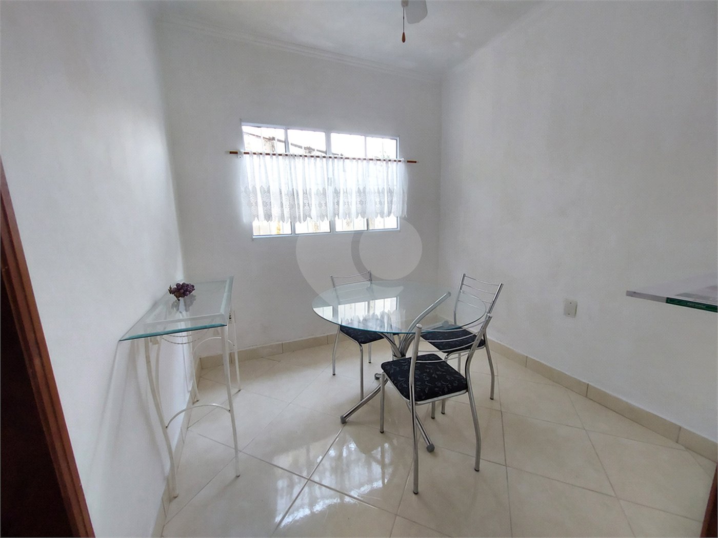 Casa à venda com 4 quartos, sendo 3 suítes, no condomínio São Joaquim, Vinhedo - SP