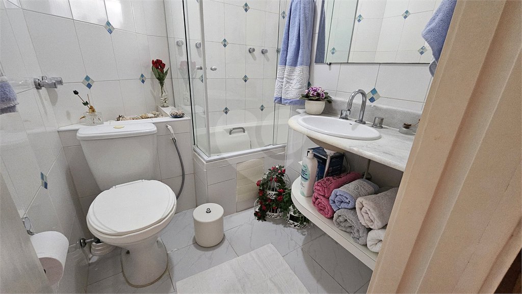 Apartamento à venda com 3 quartos, sendo 1 suíte, em Moema, São Paulo, SP