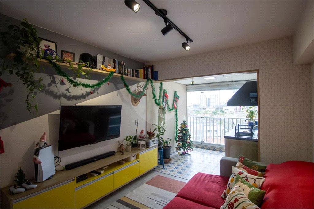 Apartamento à venda com 3 quartos, sendo 1 suíte, em Vila Morse, São Paulo, SP