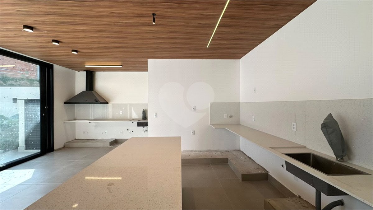Casa à venda com 3 suítes no condomínio Residencial London Park, Indaiatuba - SP