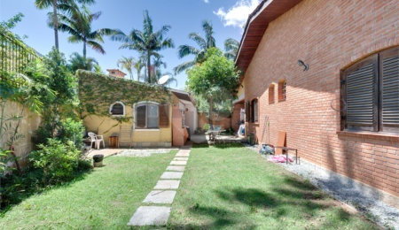 Casa Térrea à venda com 3 suítes em Jardim dos Estados, São Paulo, SP