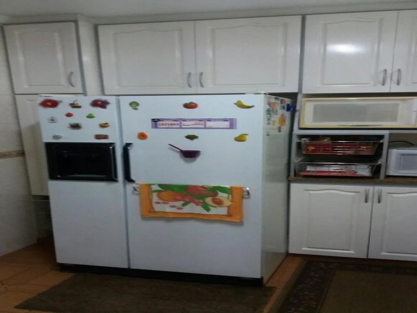 Casa à venda com 3 quartos, sendo 1 suíte,  no condomínio Alameda do Eucaliptos, São Paulo - SP