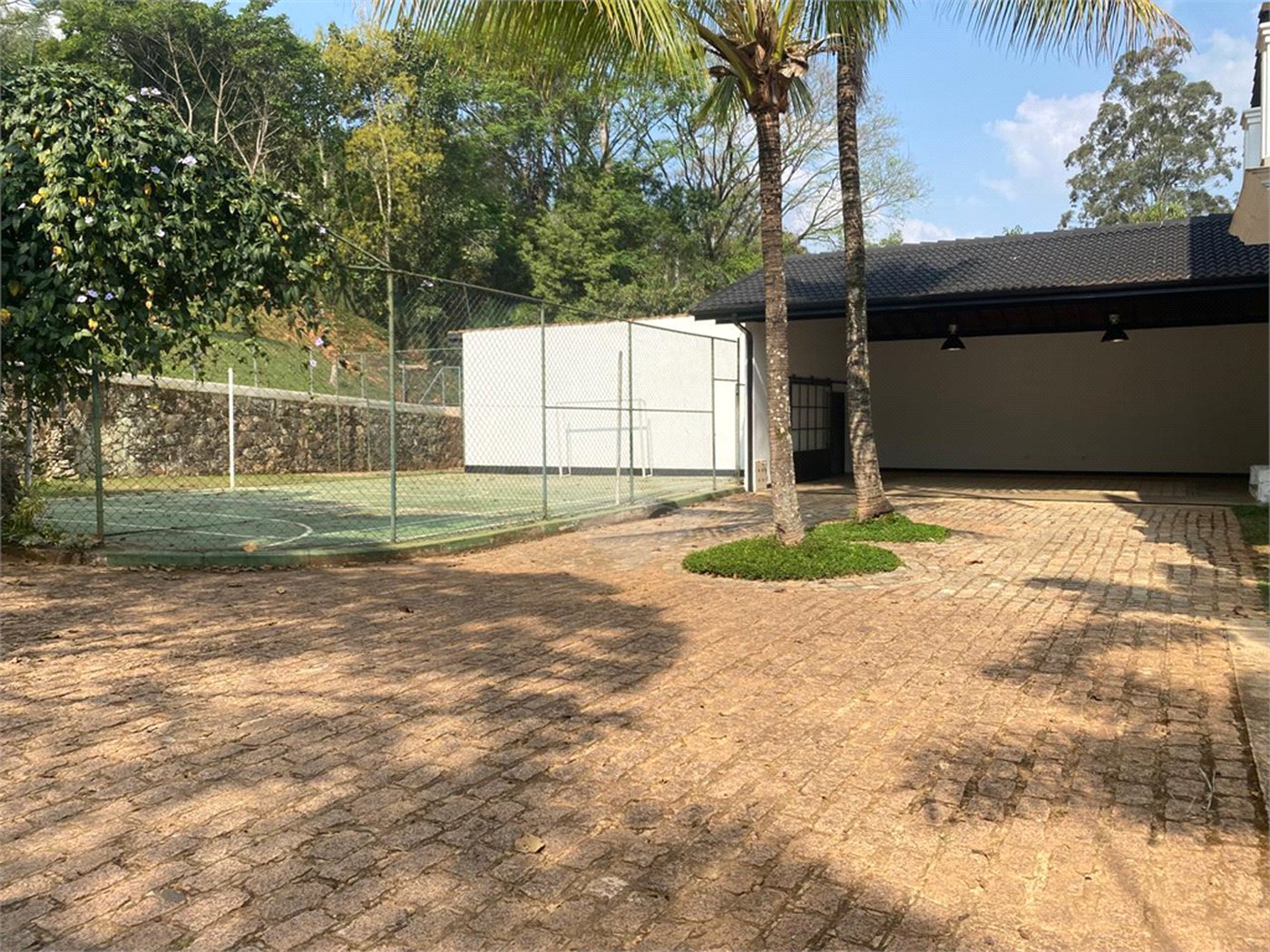 Casa à venda com 4 suítes no condomínio Gleba II, Mairiporã - SP