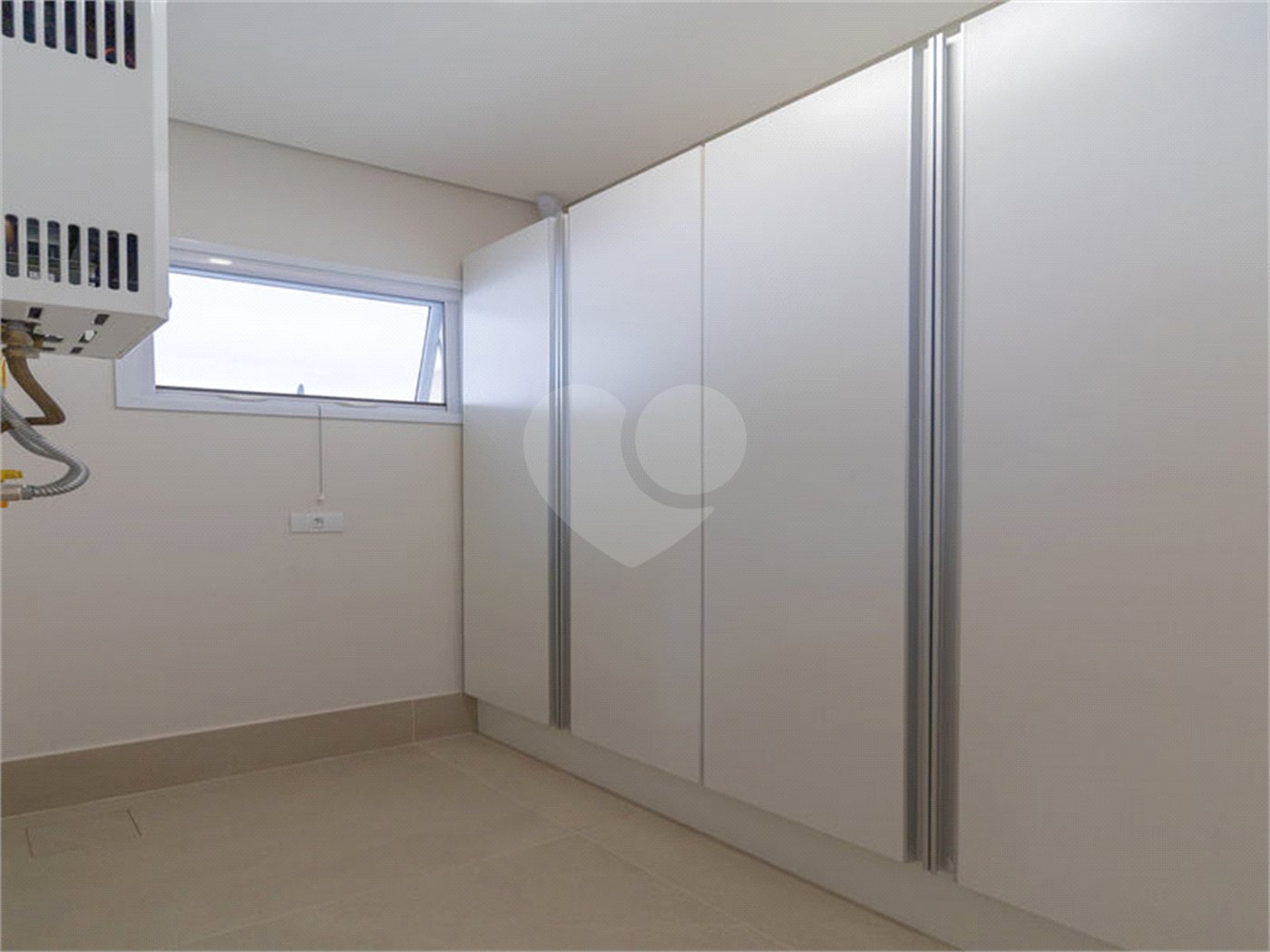 Casa à venda com 3 suítes no condomínio Parque Imperial da Cantareira, Mairiporã - SP