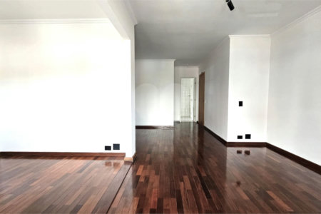 Apartamento para alugar com 3 quartos, sendo 1 suíte, em Alto da Boa Vista, São Paulo, SP
