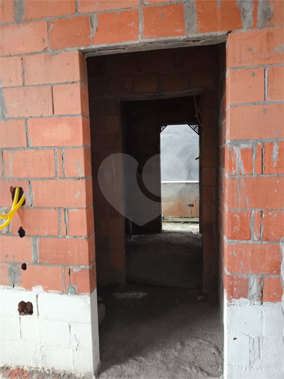 Casa à venda com 3 quartos, sendo 1 suíte, no condomínio Loteamento Parque Residencial Serras de Atibaia Ii, Atibaia - SP