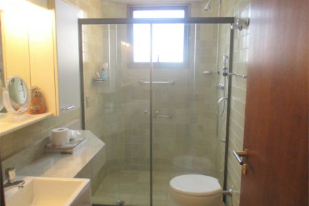 Apartamento à venda com 4 quartos, sendo 1 suíte,  em Vila Andrade, São Paulo, SP