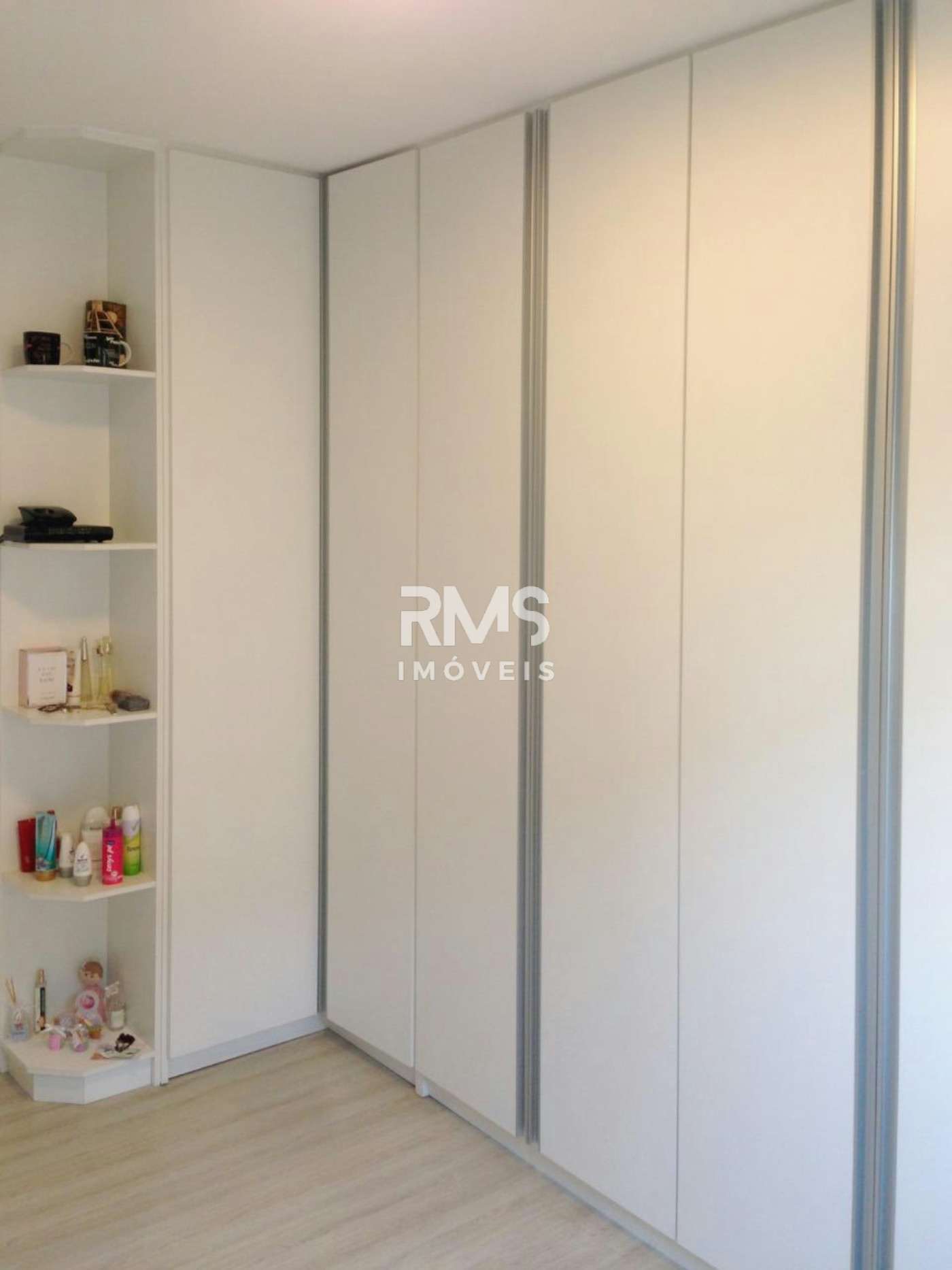 Apartamento à venda com 2 quartos, sendo 1 suíte,  em Jardim Faculdade, Itu, SP