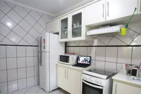 Casa à venda com 3 quartos, sendo 1 suíte, no condomínio Residencial Villagio, São Paulo - SP