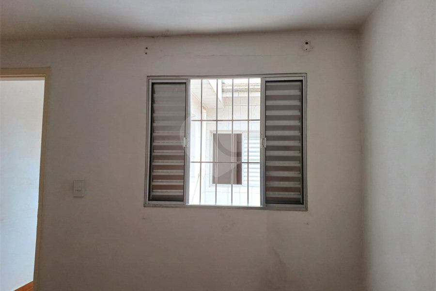 Sobrado à venda com 3 quartos em Santa Terezinha, São Paulo, SP