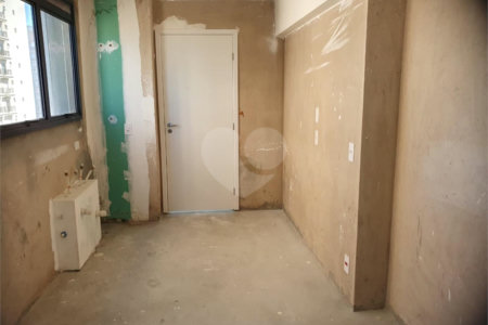 Apartamento à venda com 3 suítes em Cerqueira César, São Paulo, SP