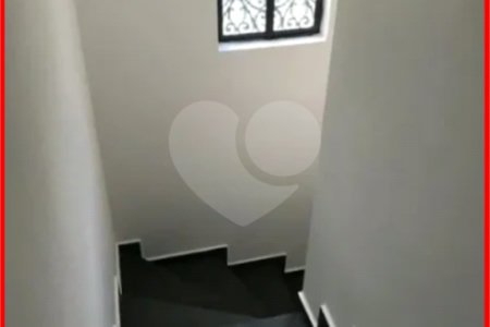 Sobrado à venda com 3 quartos, sendo 1 suíte, em Ferreira, São Paulo, SP