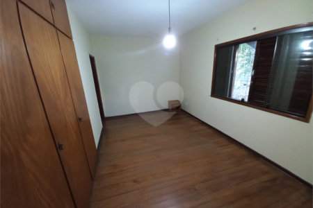Casa à venda com 4 quartos, sendo 2 suítes,  em Parque Esmeralda, São Paulo, SP