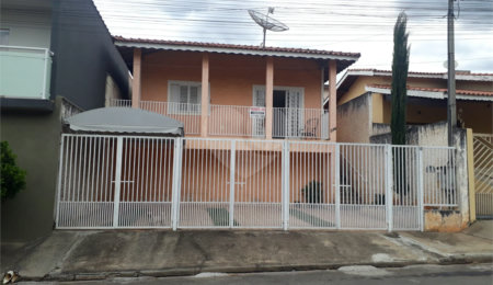 Casa à venda com 2 quartos no Centro, Bom Jesus dos Perdões, SP