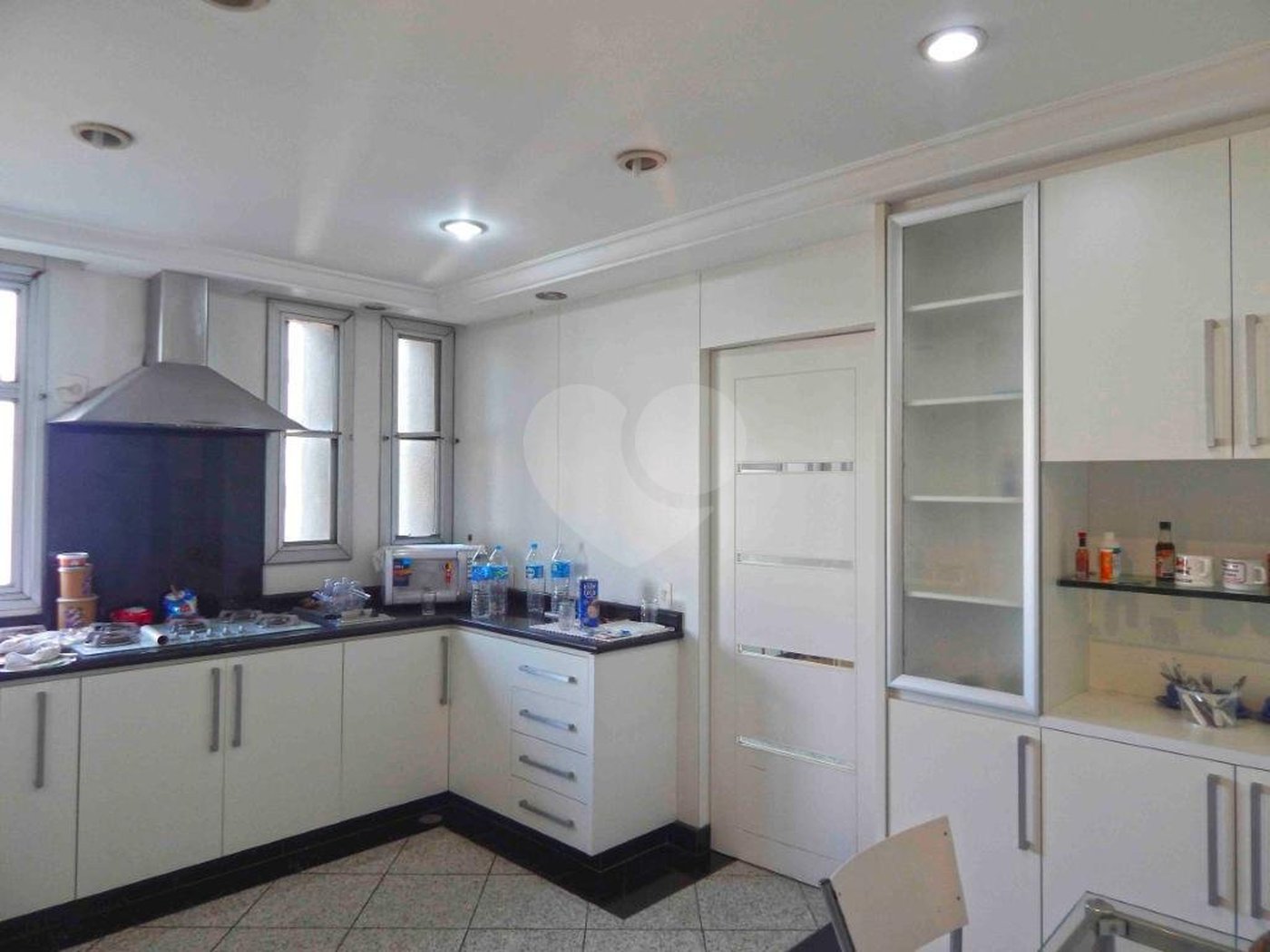 Apartamento à venda com 4 suítes em Jardim Marajoara, São Paulo, SP