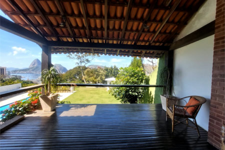 Casa à venda com 3 quartos, sendo 1 suíte, em Botafogo, Rio de Janeiro, RJ