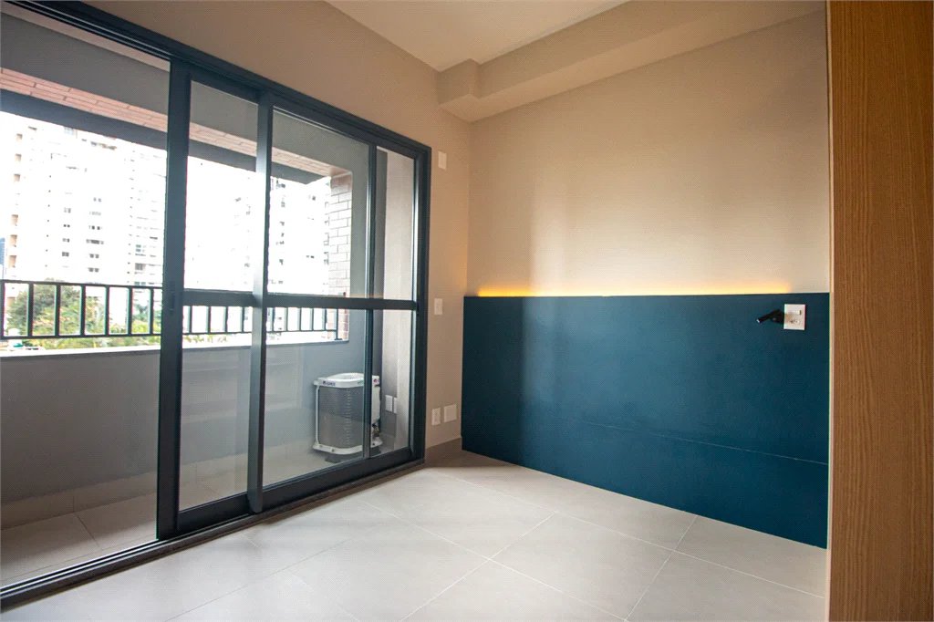Apartamento à venda com 1 quarto em Vila Cordeiro, São Paulo, SP