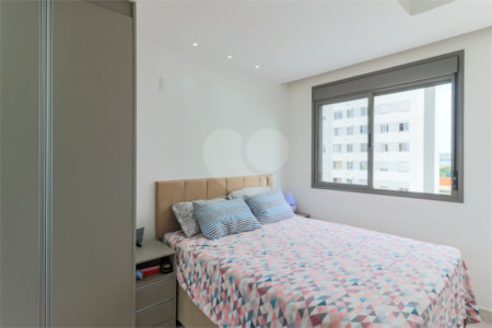 Apartamento à venda com 3 quartos, sendo 1 suíte, em Santo Amaro, São Paulo, SP
