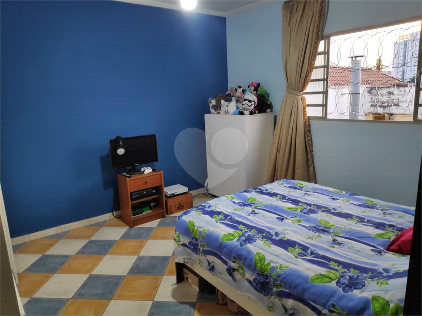 Casa à venda com 3 quartos, sendo 1 suíte, em Vila Nivi, São Paulo, SP