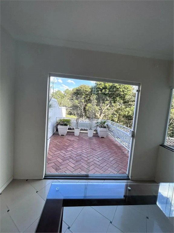 Sobrado à venda com 4 quartos, sendo 2 suítes, em Tremembé, São Paulo, SP