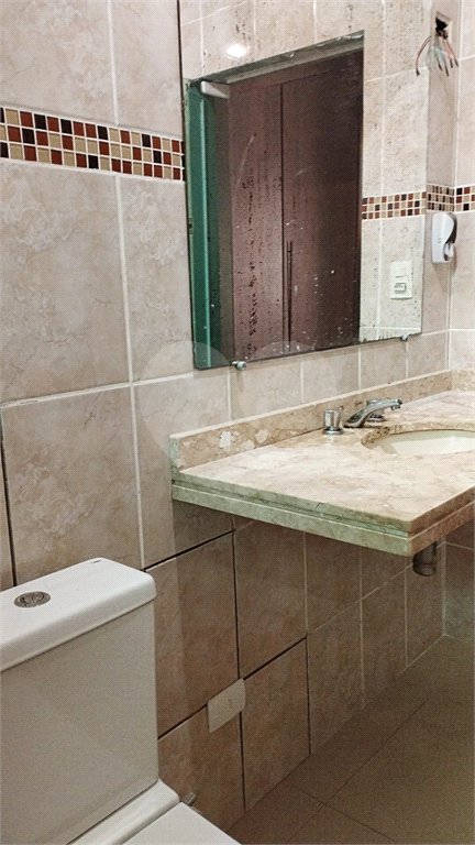 Sobrado à venda com 3 quartos, sendo 1 suíte,  em Vila Nova Cintra, Mogi das Cruzes, SP