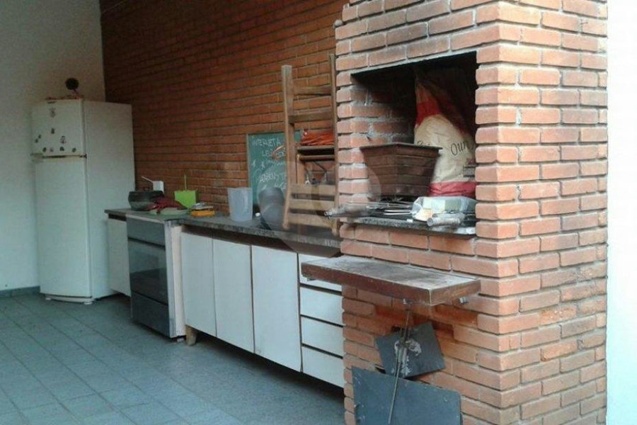Casa Térrea à venda com 3 quartos, sendo 1 suíte, em Parque Peruche, São Paulo, SP