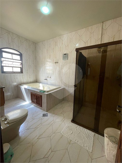 Casa Térrea à venda com 5 quartos, sendo 2 suítes, em Campo Grande, Rio de Janeiro, RJ