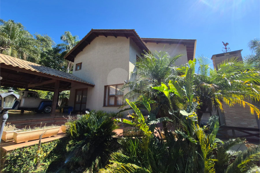 Casa à venda com 3 suítes no condomínio Sausalito, Mairiporã - SP