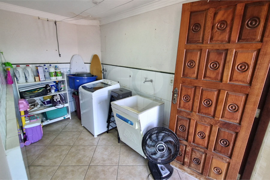 Sobrado à venda com 4 quartos, sendo 1 suíte, em Tremembé, São Paulo, SP