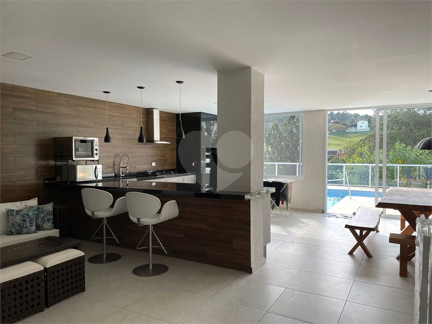 Casa à venda com 4 suítes em Suru, Santana de Parnaíba, SP