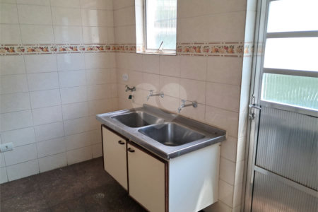 Sobrado para alugar com 4 quartos, sendo 2 suítes, em Interlagos, São Paulo, SP