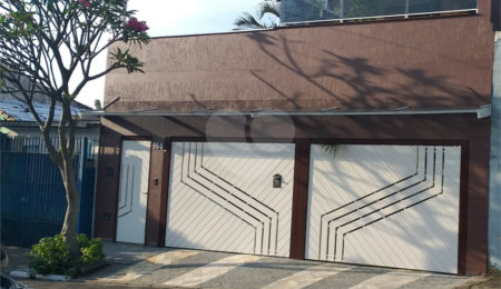 Sobrado à venda com 4 quartos, sendo 2 suítes,  em Parque Colonial, São Paulo, SP