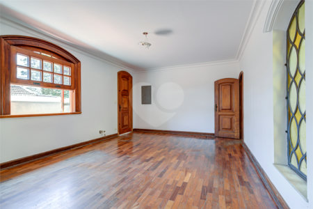 Casa à venda com 5 quartos, sendo 3 suítes, em Alto da Boa Vista, São Paulo, SP