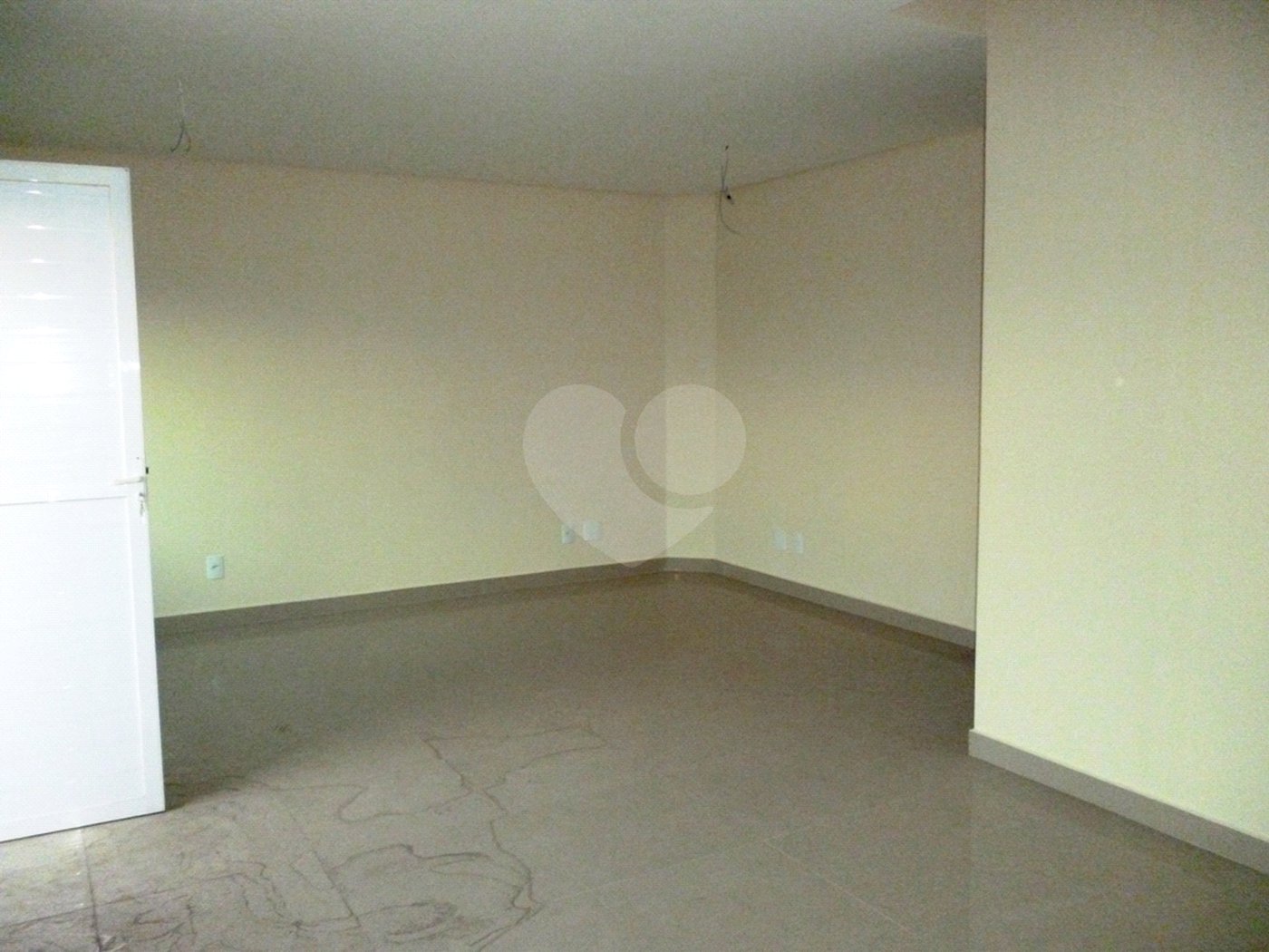 Casa à venda com 3 quartos, sendo 1 suíte, no condomínio Residencial Vila Primavera (zona Norte), São Paulo - SP