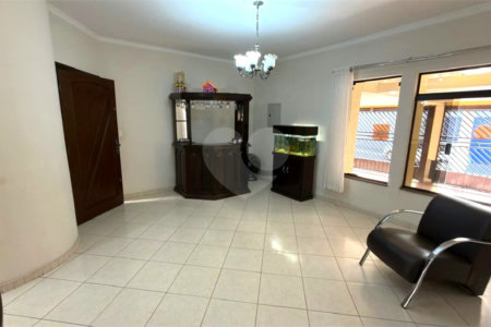 Sobrado à venda com 3 quartos, sendo 1 suíte, em Vila Darli, São Paulo, SP
