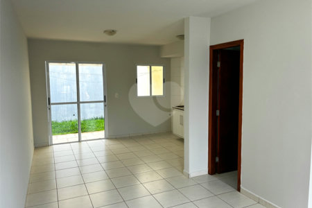 Casa à venda com 2 quartos em Taboão, São Roque, SP