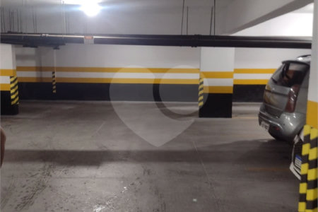Apartamento no Edificio Jatiúca á venda.