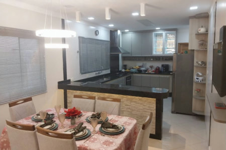 Casa à venda, 204 m² por R$ 585.000,00 - Vila Mateo Bei - São Vicente/SP