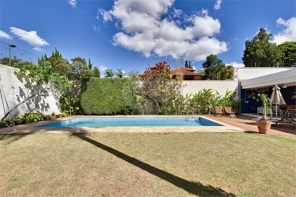 Casa à venda com 4 suítes em Jardim Cordeiro, São Paulo, SP