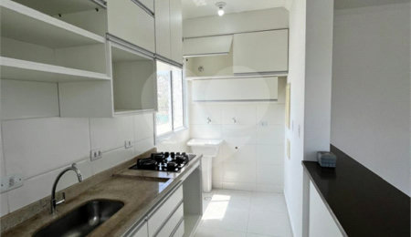 Apartamento à venda com 3 quartos, sendo 1 suíte,  em Jardim Villaça, São Roque, SP