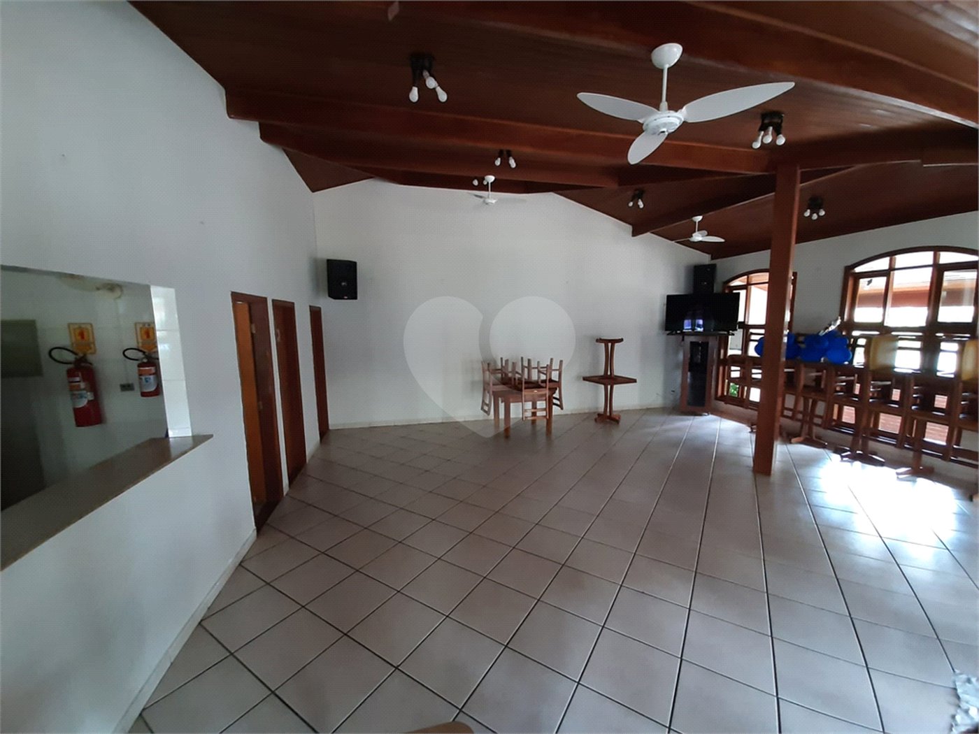 Casa à venda com 3 quartos, sendo 1 suíte, no condomínio Cantareira Park, São Paulo - SP