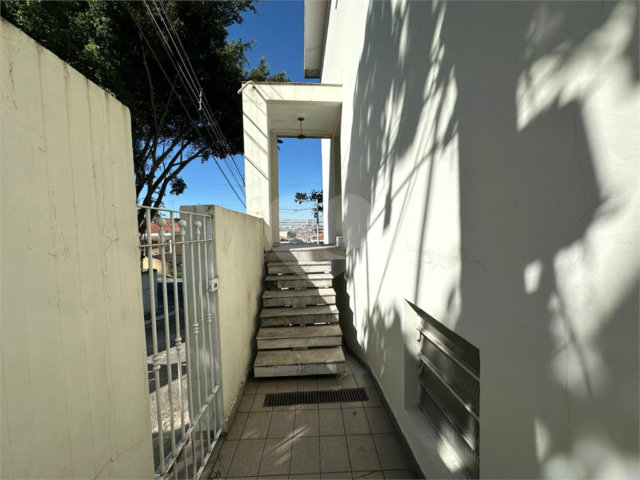 Sobrado à venda com 2 quartos em Vila Nivi, São Paulo, SP