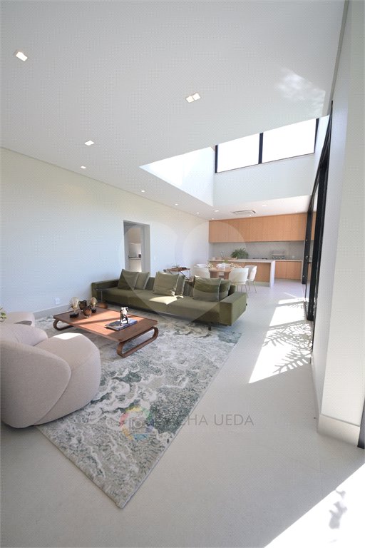 Casa à venda com 4 suítes no condomínio Villa dos Pinheiros, Indaiatuba - SP