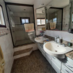 Casa à venda ou para alugar com 3 quartos, sendo 2 suítes, no condomínio Chácara das Rosas, São Paulo - SP