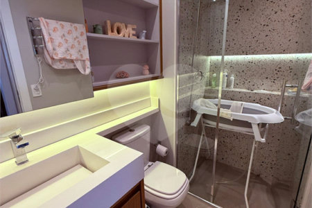 Apartamento à venda com 3 quartos, sendo 1 suíte, em Vila Mariana, São Paulo, SP