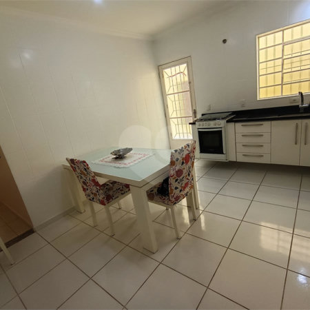 Casa à venda com 3 quartos, sendo 2 suítes,  em Chácara Jafet, Mogi das Cruzes, SP
