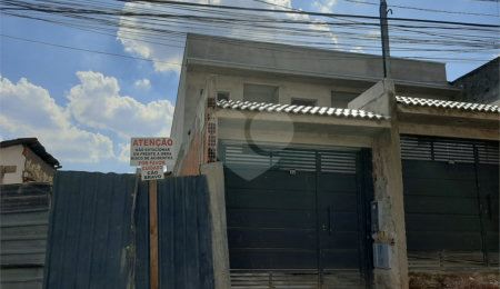 Sobrado à venda com 3 quartos, sendo 1 suíte,  em Tremembé, São Paulo, SP