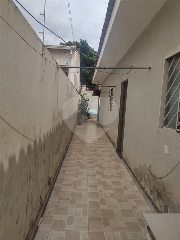Casa térrea para venda.