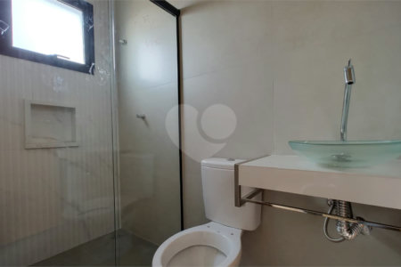 Casa de Vila à venda com 3 quartos, sendo 1 suíte,  em Éden, Sorocaba, SP